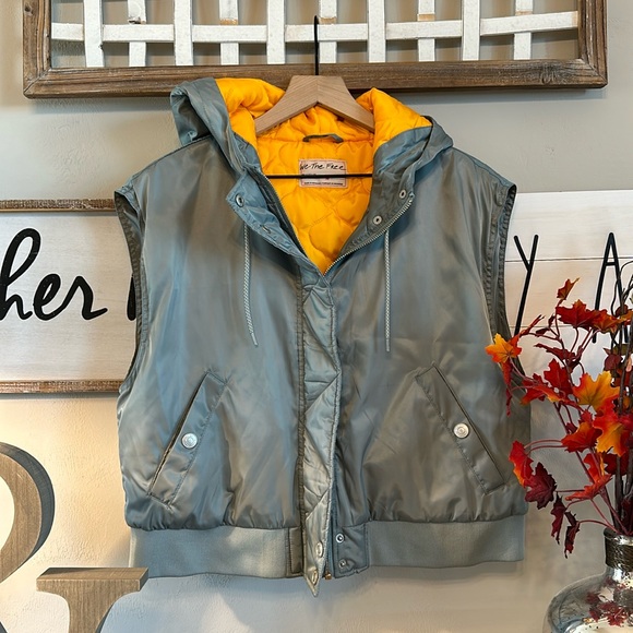 We The Free Vest 💛🥶💛 - Picture 1 of 12